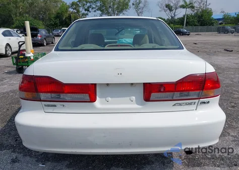 2000 Honda Accord 2.3 Ex z USA, uszkodzony, nr VIN JHMCG5652YC039951